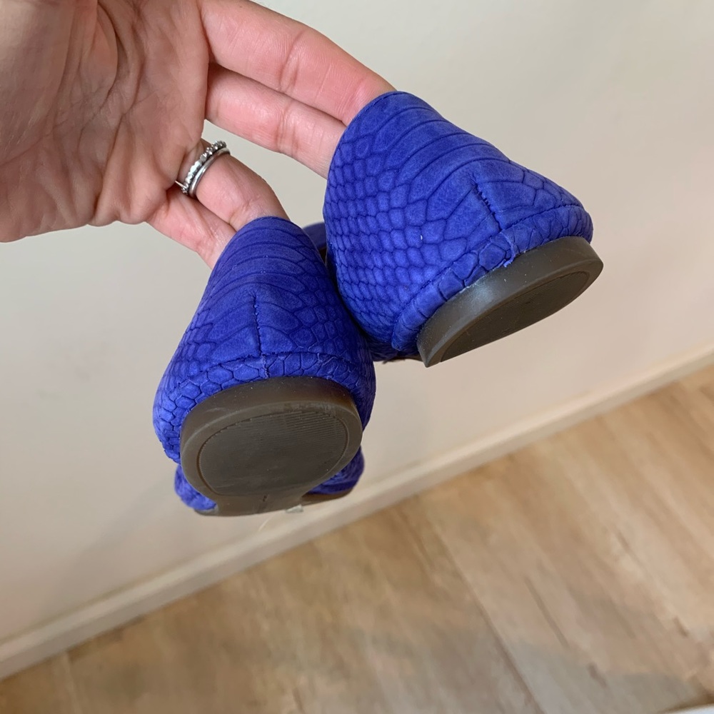 New Vince Camuto Blue Ballet Flats. Size 5 - Picture 2 of 8